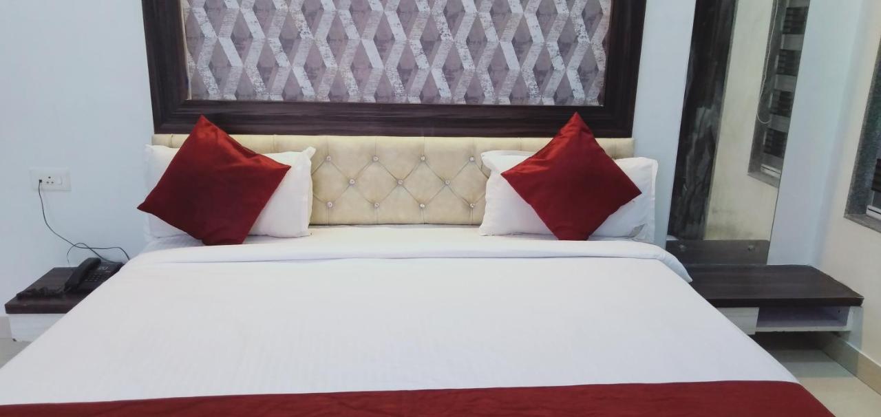Hotel White House Пуна Экстерьер фото