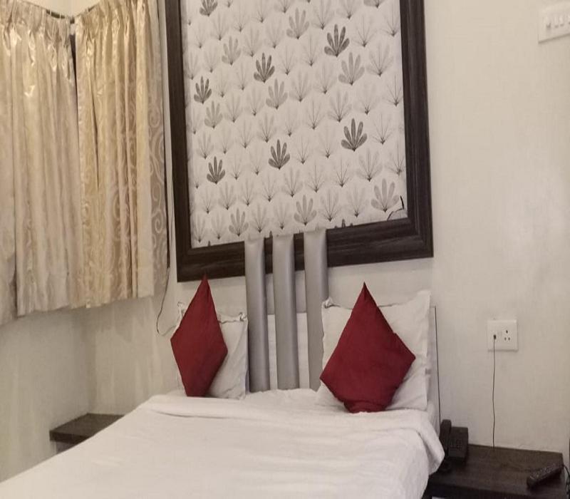 Hotel White House Пуна Экстерьер фото