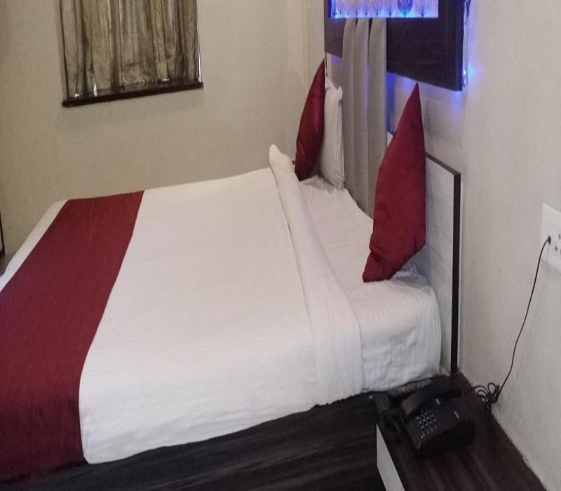 Hotel White House Пуна Экстерьер фото